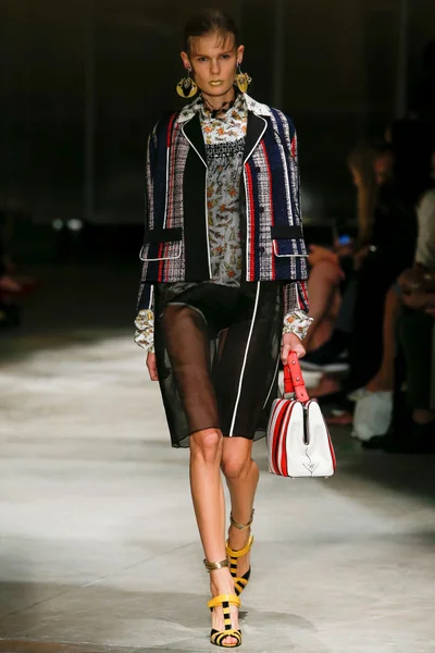 Look 20